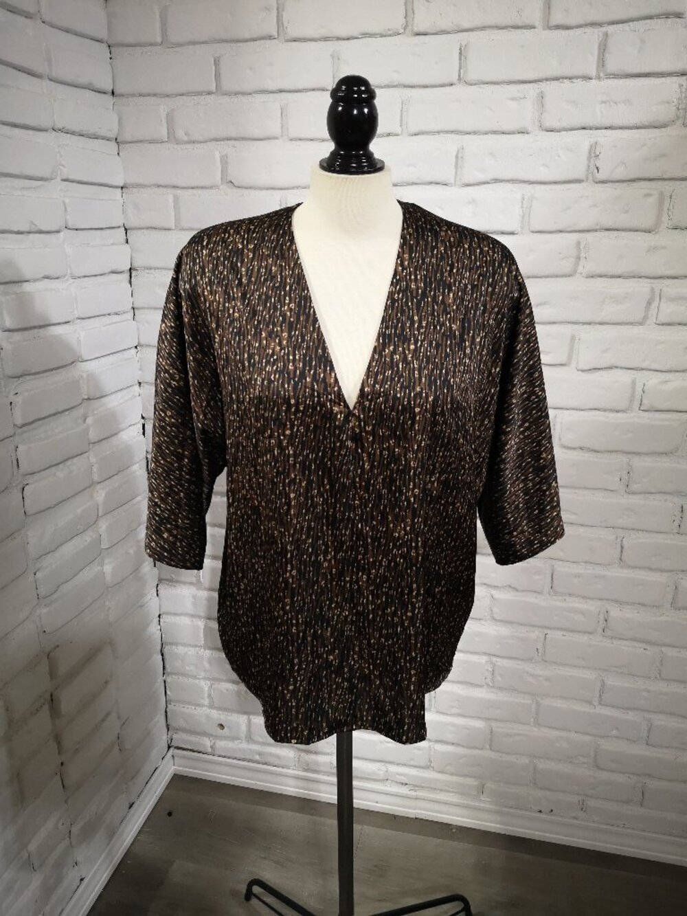 Banana Republic Ladies Size Large Brown Black Tan Pattern Dolman Sleeves Blouse